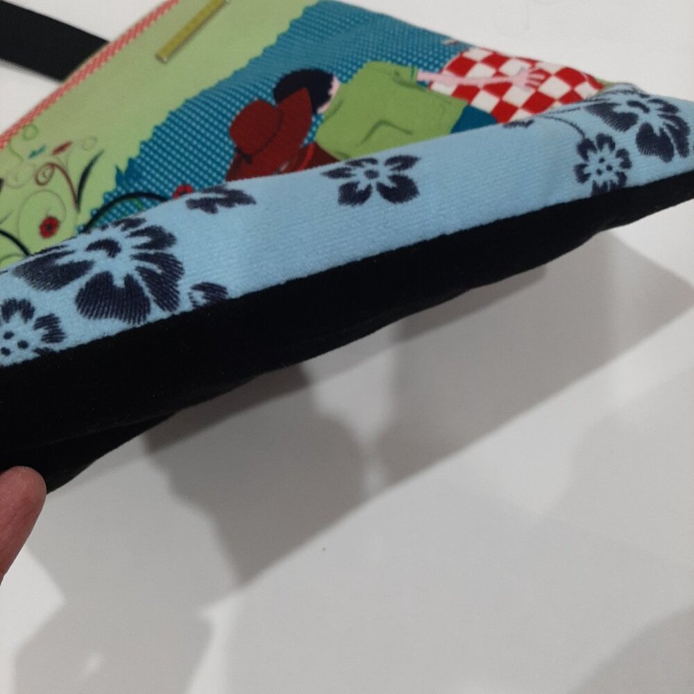 Atlantic coquette picnic scene romantic cottagecore fabric velvet collectors bag - Picture 6 of 16